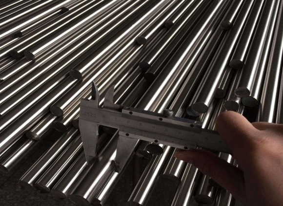 亚搏足球304有磁性吗