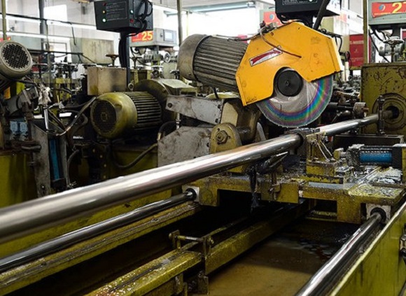 304亚搏足球管变形原因有哪些？