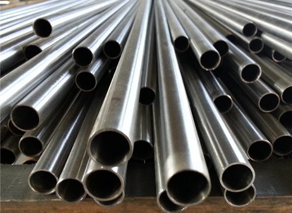 304亚搏足球管如何除锈