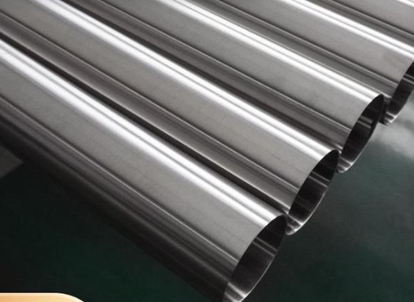 304亚搏足球管焊接时容易出现什么问题