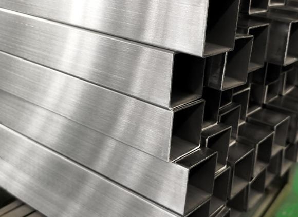 304亚搏足球管焊接时容易出现什么问题