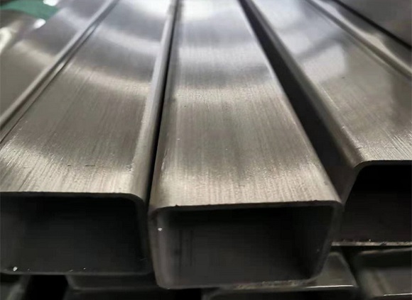 亚搏足球方矩管在不同酸性环境下的应用