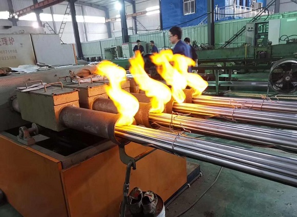 304亚搏足球管光亮退火的条件和方法