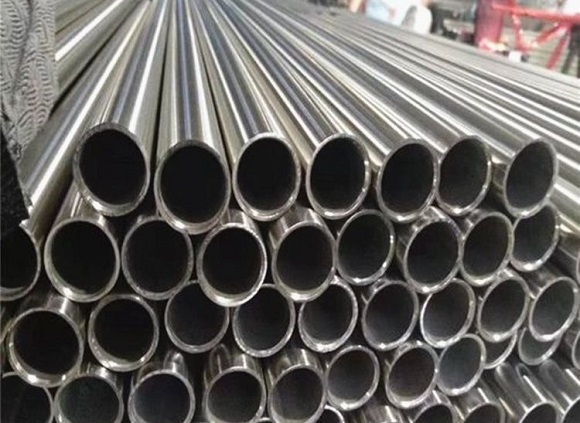 304亚搏足球管表面高温变色的原理与影响因素