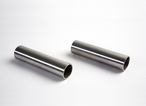 304亚搏足球焊管加工离不开润滑剂