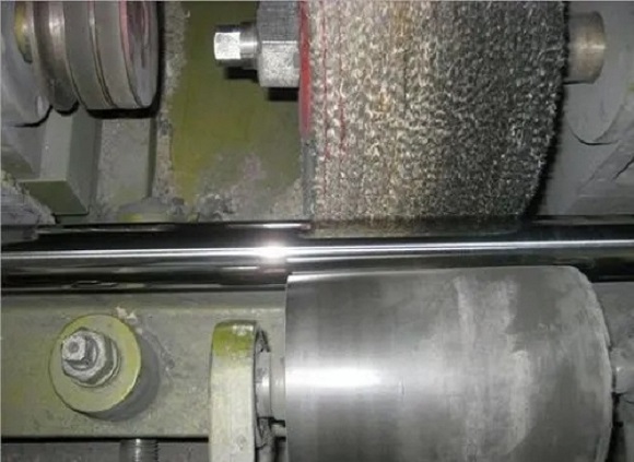 304亚搏足球管表面划痕怎么处理？