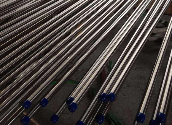 420亚搏足球与304亚搏足球管哪个好？