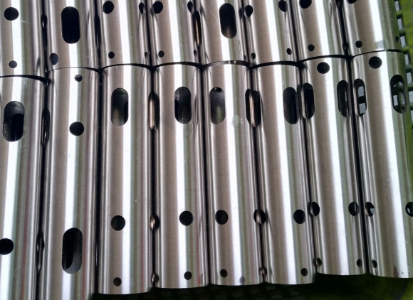 亚搏足球圆管冲孔