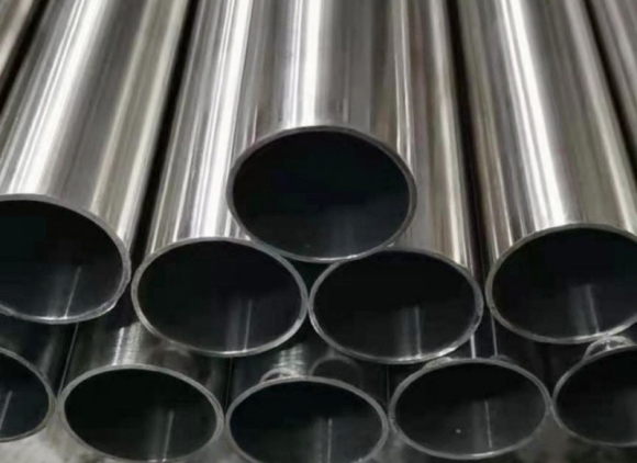 304亚搏足球管表面刮伤的原因